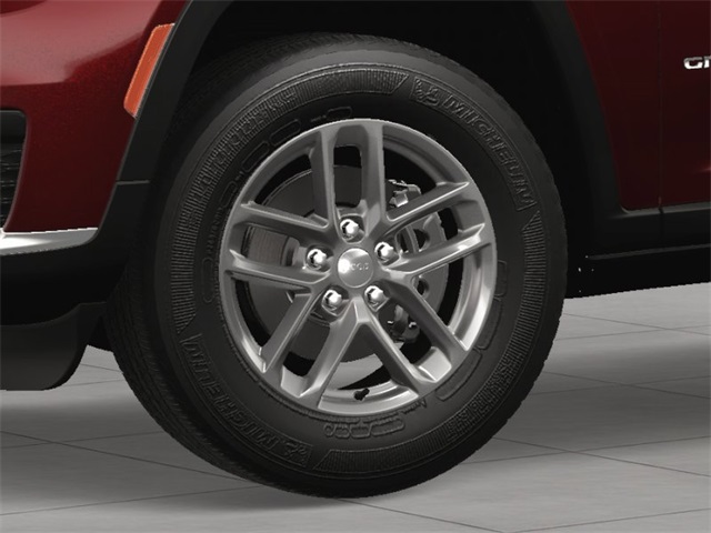 2025 Jeep Grand Cherokee Laredo photo 11