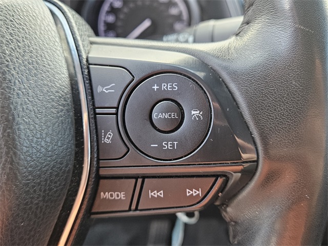 2020 Toyota Camry SE photo 24