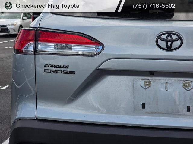 2023 Toyota Corolla Cross Hybrid SE photo 7