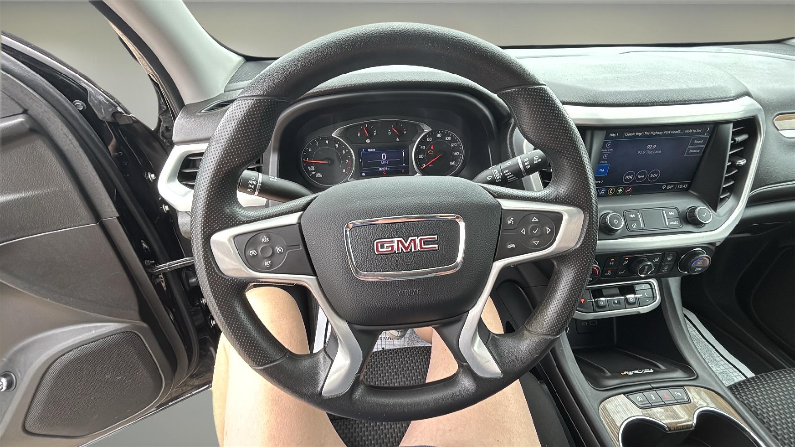 2021 Gmc Acadia SLE photo 3
