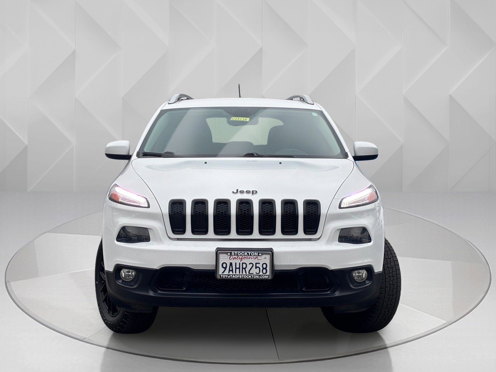 2016 Jeep Cherokee Latitude photo 3