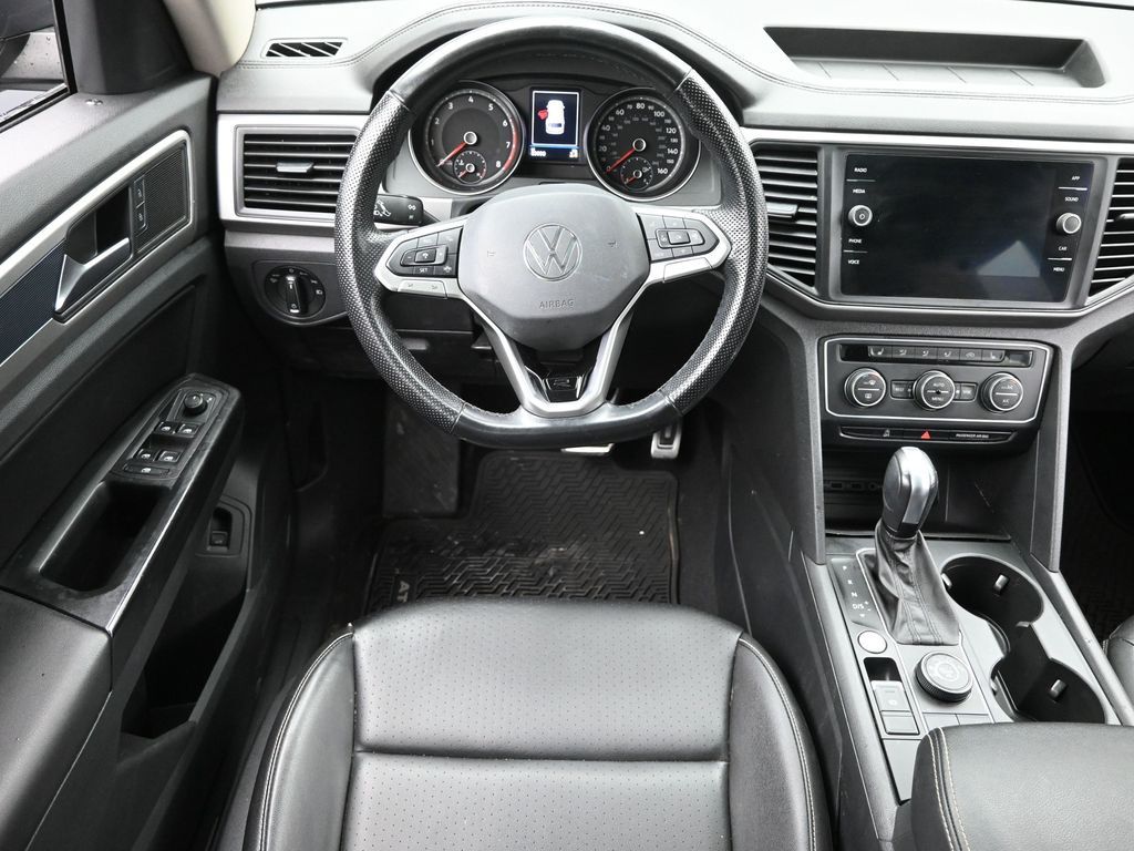 2021 Volkswagen Atlas V6 SE Technology R-Line photo 4