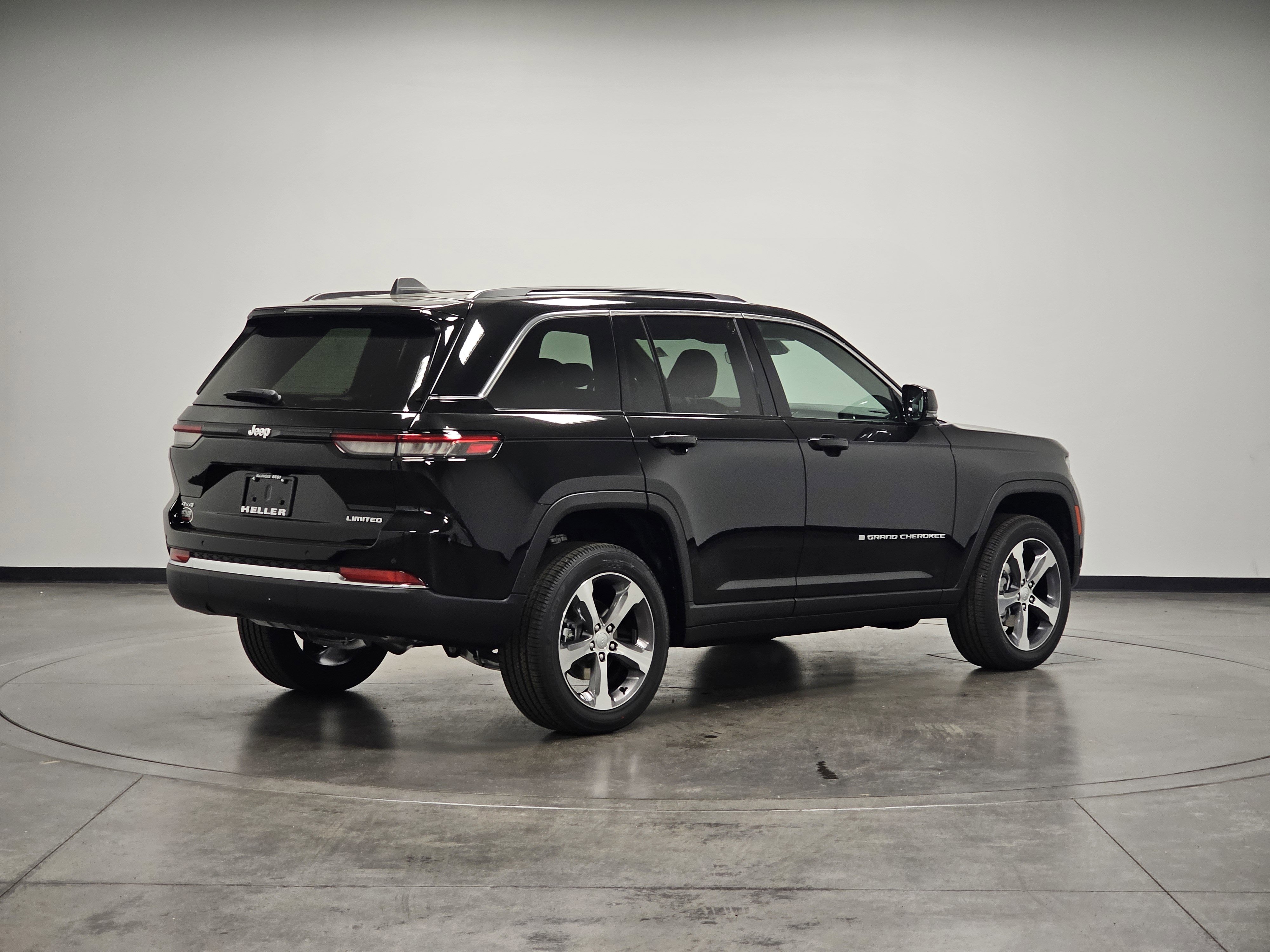 2025 Jeep Grand Cherokee Limited photo 7