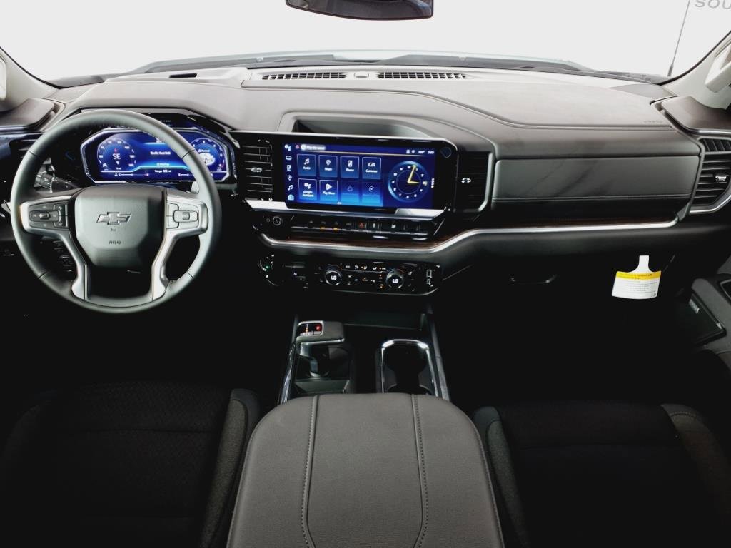 2025 Chevrolet Silverado 1500 RST photo 3