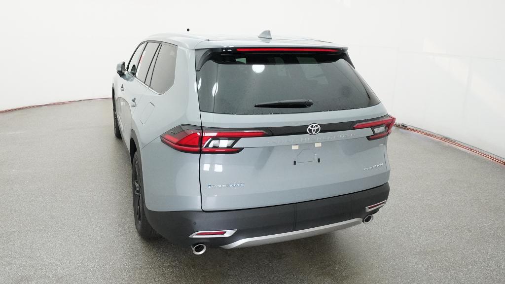 2026 Toyota Grand Highlander Hybrid MAX Platinum AWD photo 16