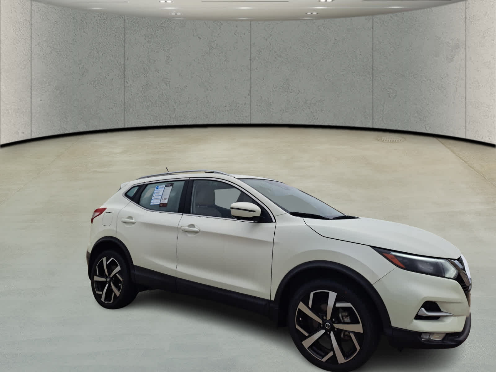 2021 Nissan Rogue Sport SL photo 2