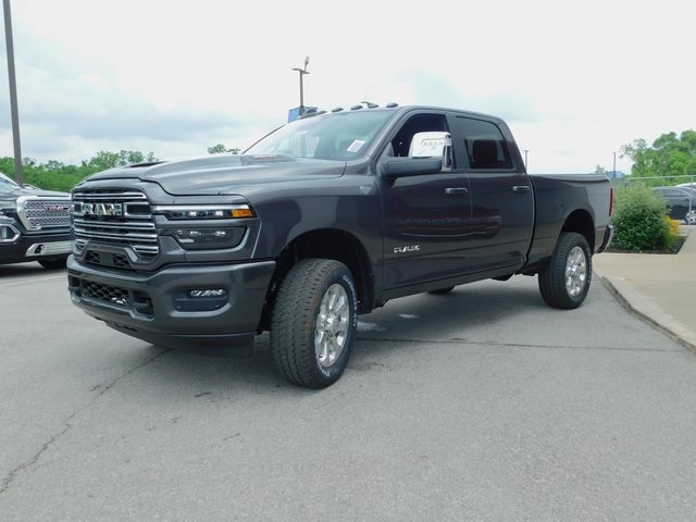 2025 Ram 3500 Laramie photo 4
