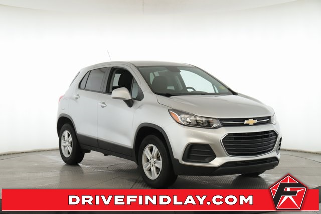2022 Chevrolet Trax LS's photo