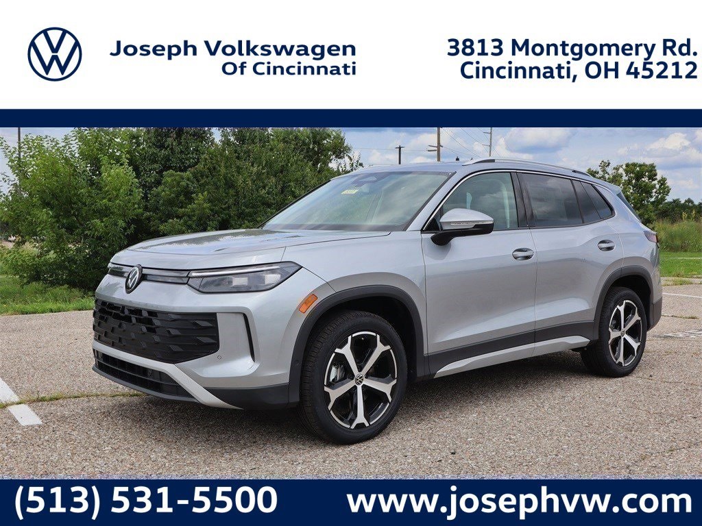 2025 Volkswagen Tiguan SE's photo