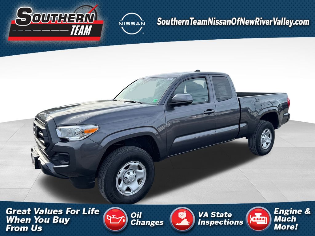 2023 Toyota Tacoma SR's photo