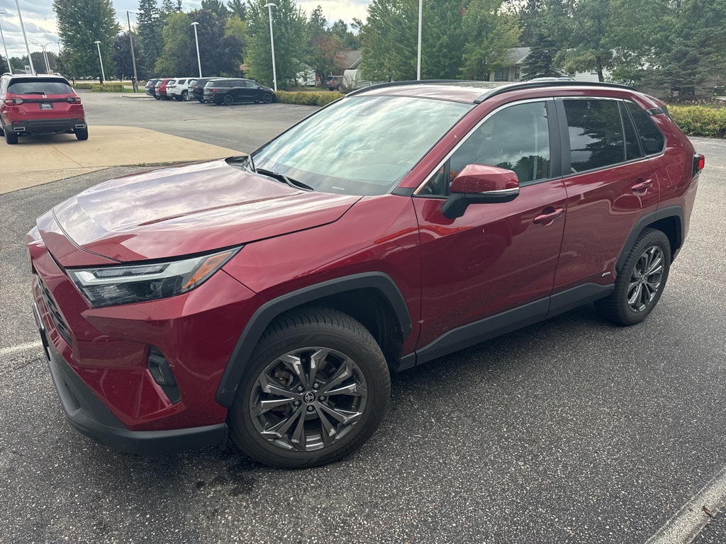2022 Toyota RAV4 Hybrid XLE Premium photo 2