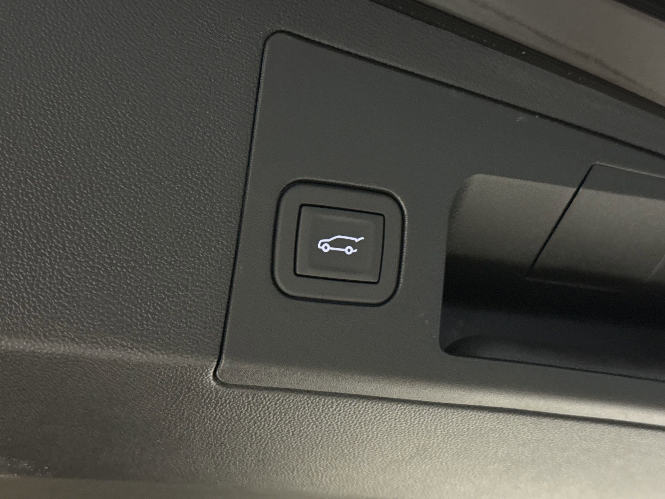 2025 Cadillac XT5 Luxury photo 42