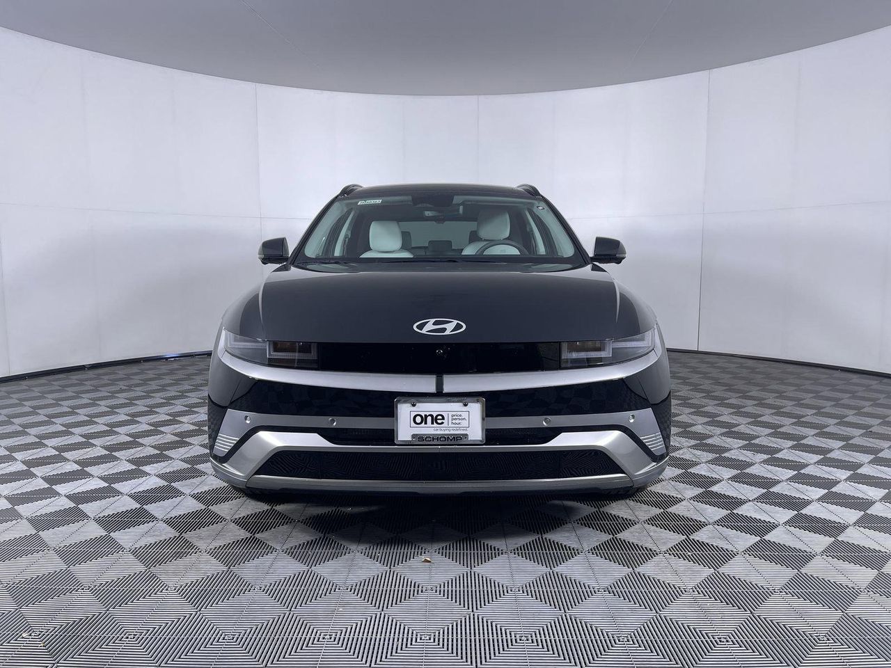 2025 Hyundai Ioniq 5 Limited photo 2