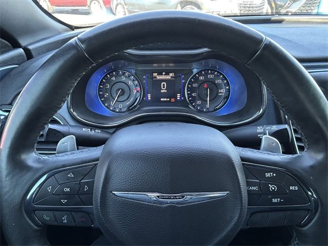 2016 Chrysler 200 S photo 18