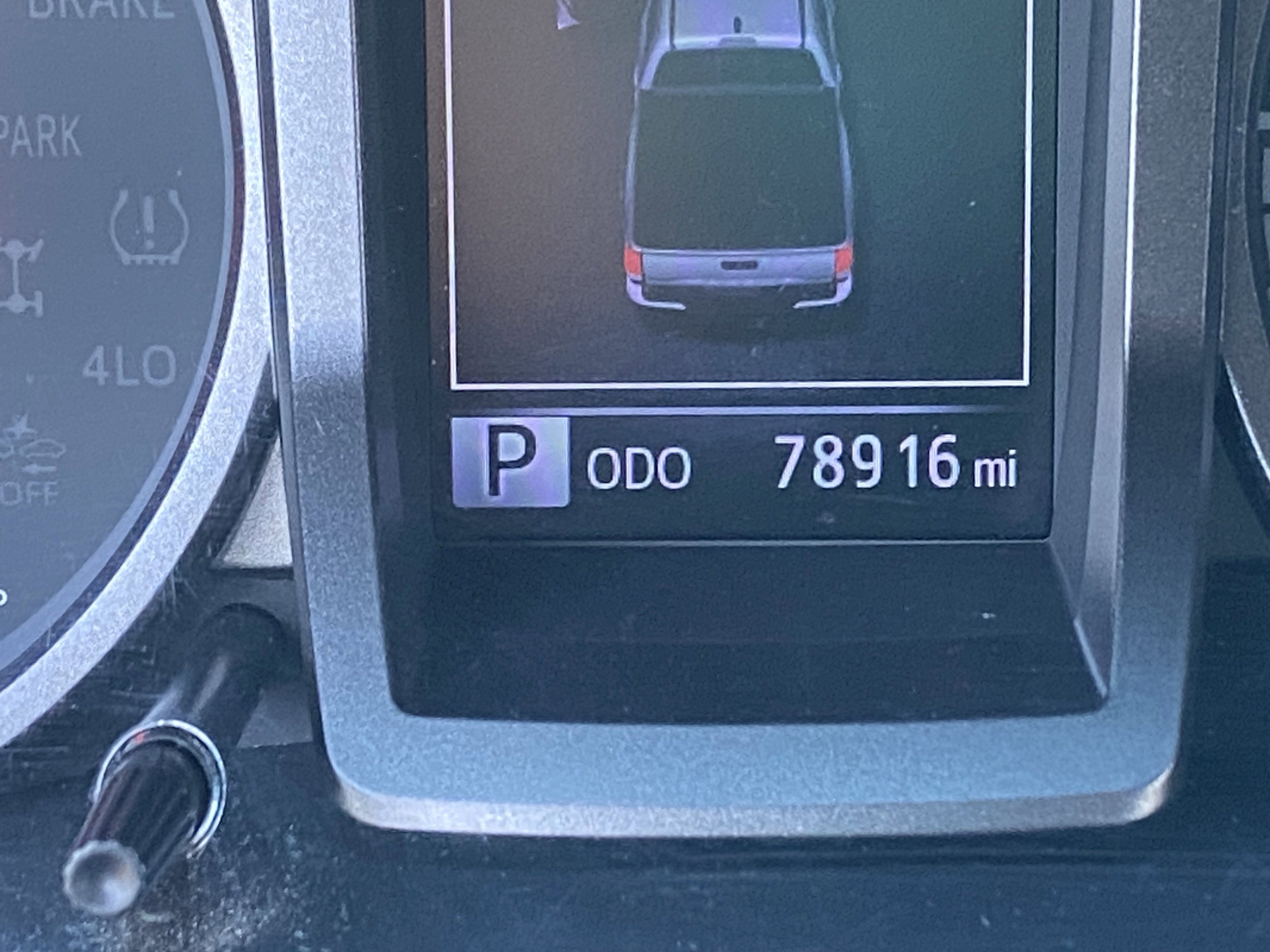 2021 Toyota Tacoma TRD photo 3