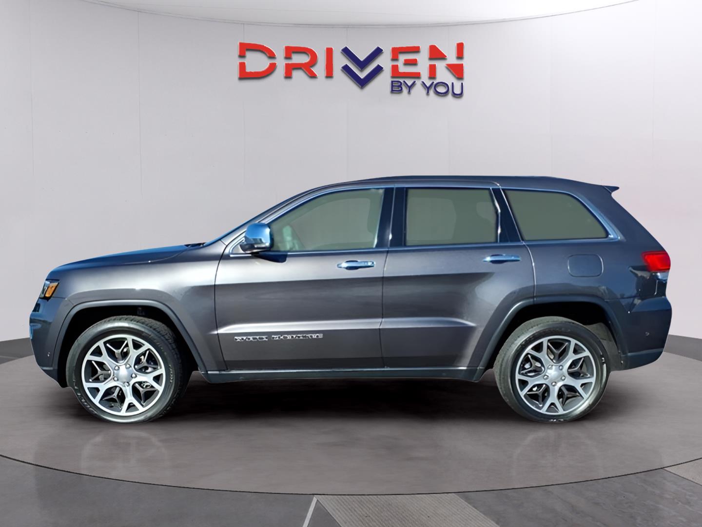 2019 Jeep Grand Cherokee Limited photo 2