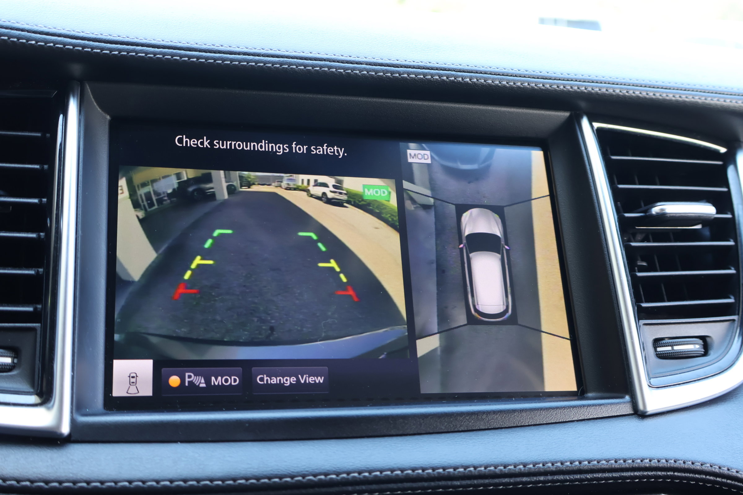 2021 Infiniti QX50 Essential photo 3