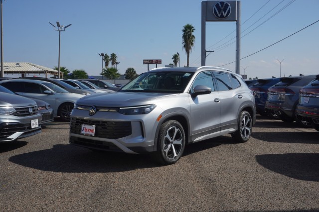 2026 Volkswagen Tiguan SE's photo