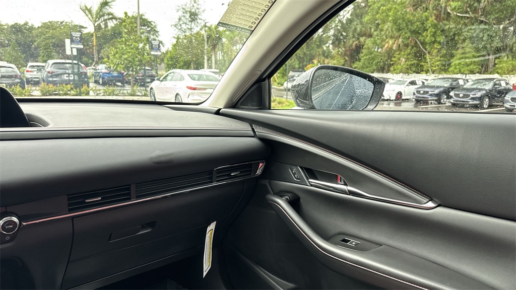 2025 Mazda CX-30 2.5 S Carbon photo 15