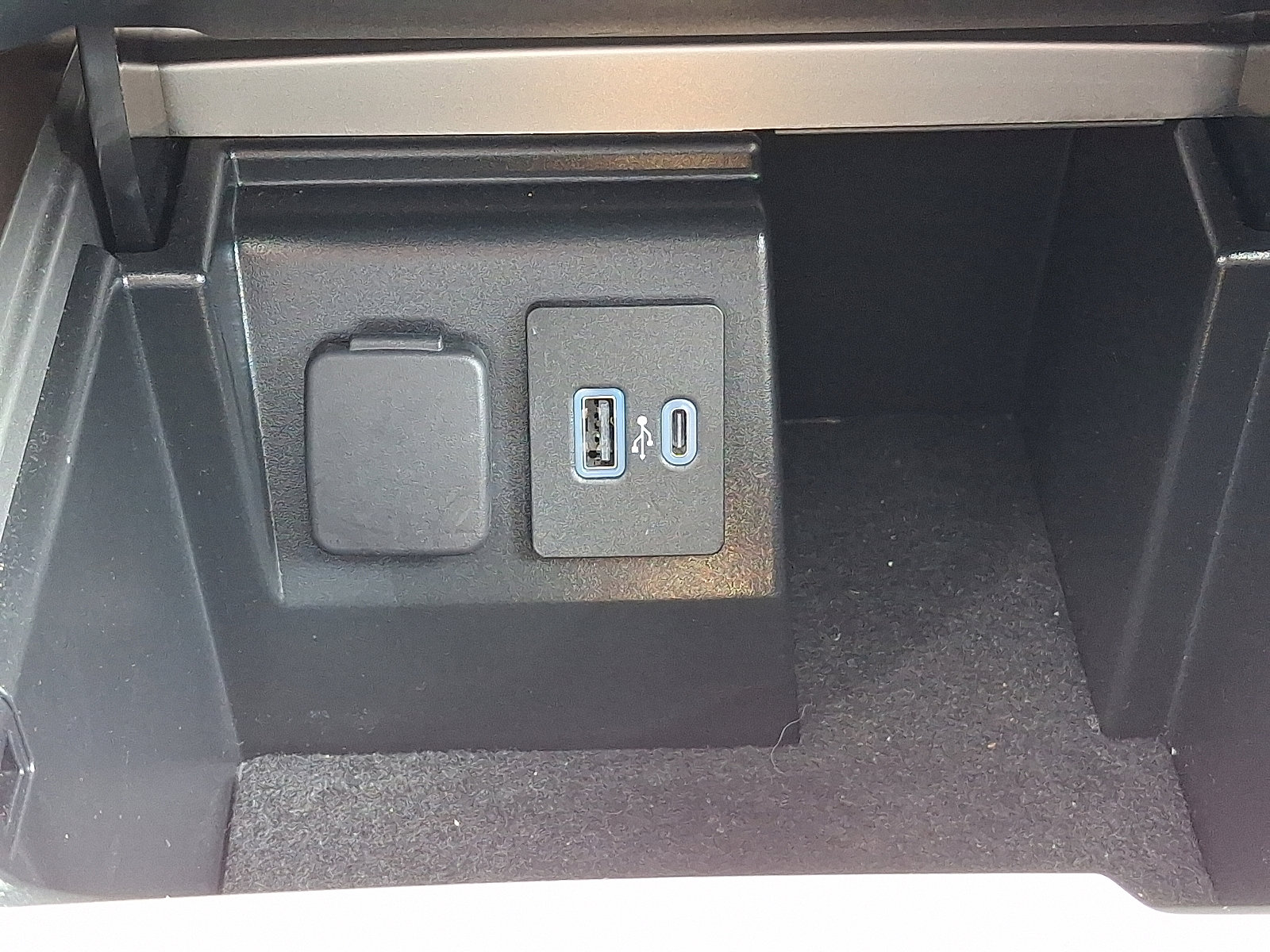 2023 Ford Explorer King Ranch photo 25
