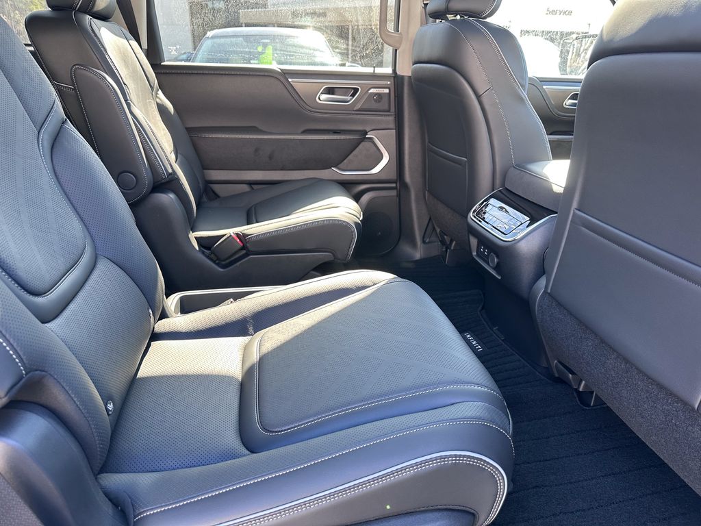 2025 Infiniti QX80 Luxe photo 36
