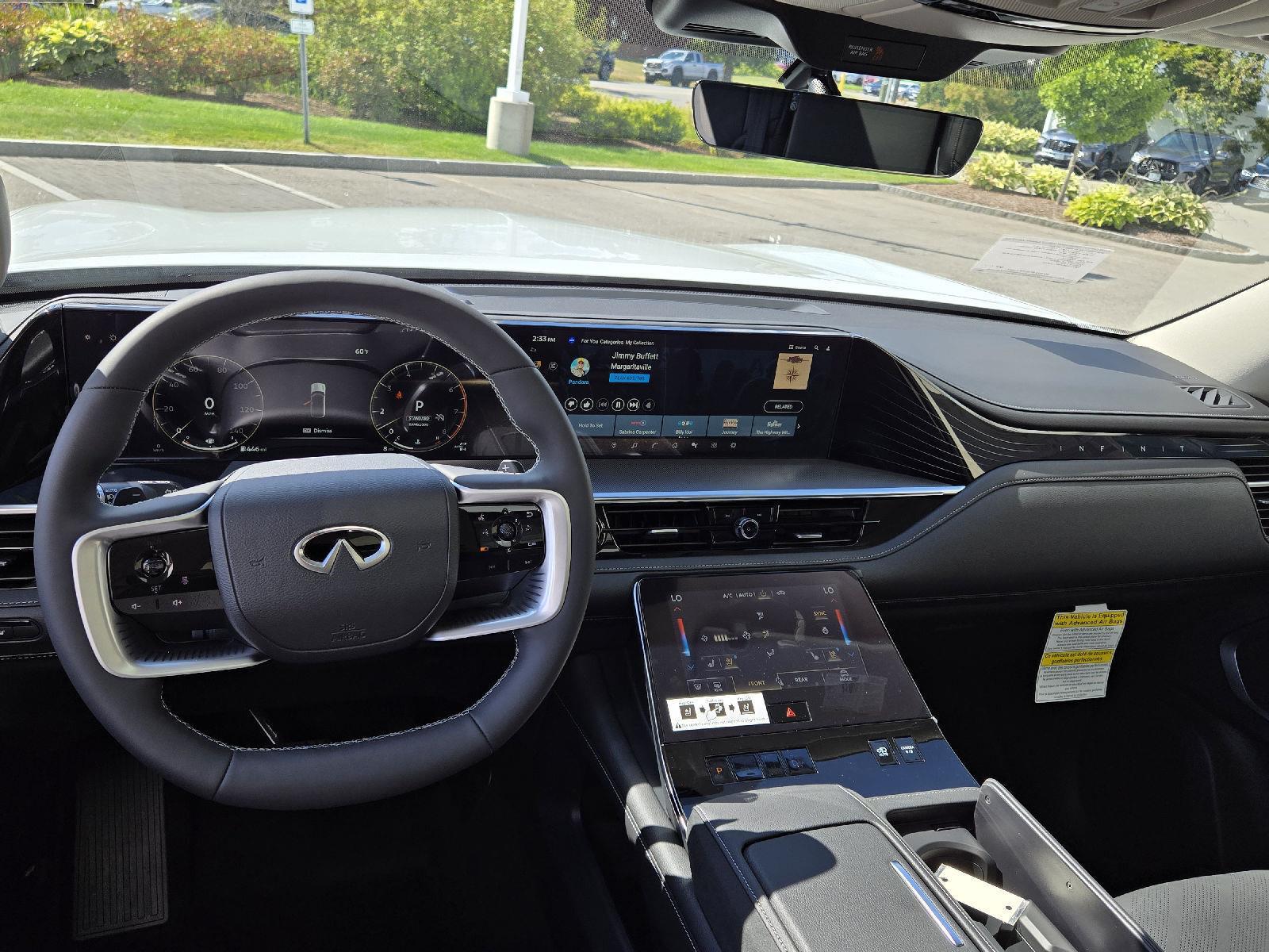 2026 Infiniti QX80 Luxe photo 8