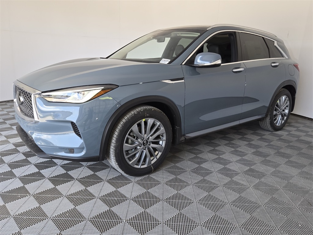 2025 Infiniti QX50 Luxe AWD photo 4
