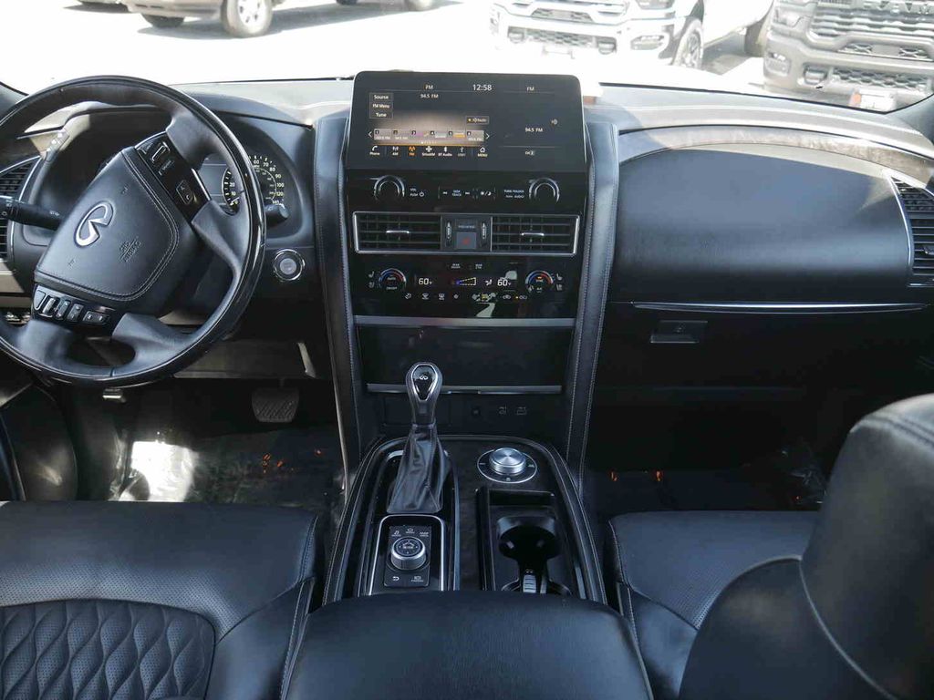 2023 Infiniti QX80 Premium Select photo 2