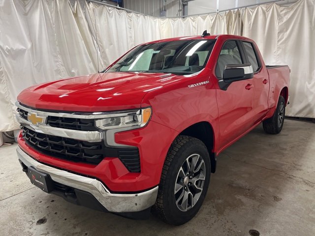 2025 Chevrolet Silverado 1500 LT photo 3