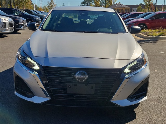 2024 Nissan Altima 2.5 SV photo 2