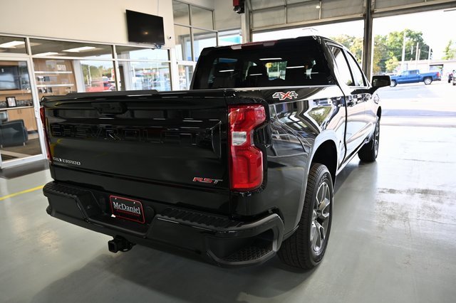 2026 Chevrolet Silverado 1500 RST photo 4
