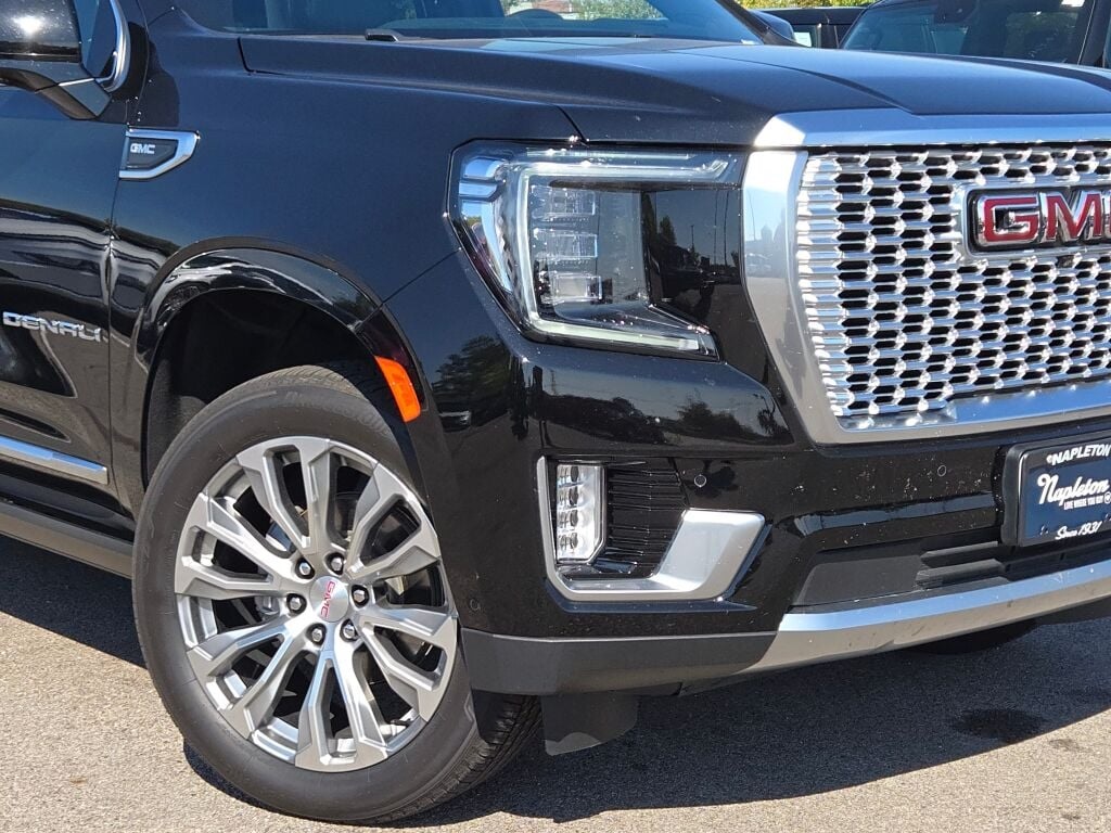 2023 Gmc Yukon XL Denali photo 2