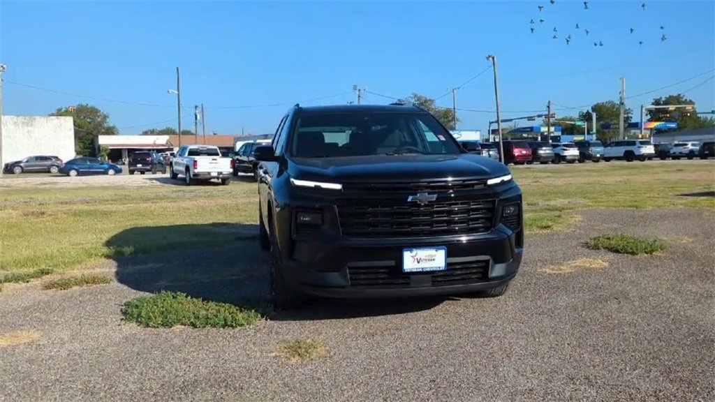 2026 Chevrolet Traverse photo 2