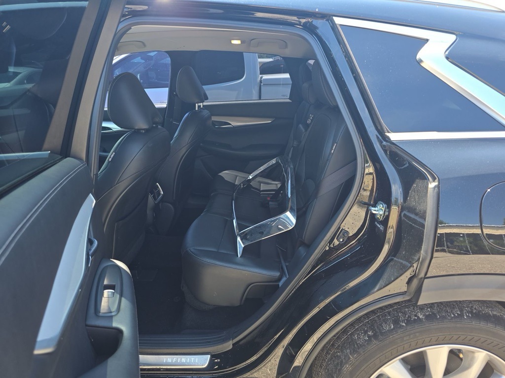 2021 Infiniti QX50 Luxe AWD photo 6