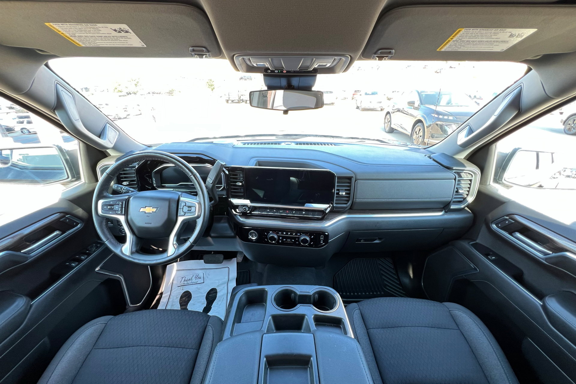 2022 Chevrolet Silverado 1500 LT photo 8