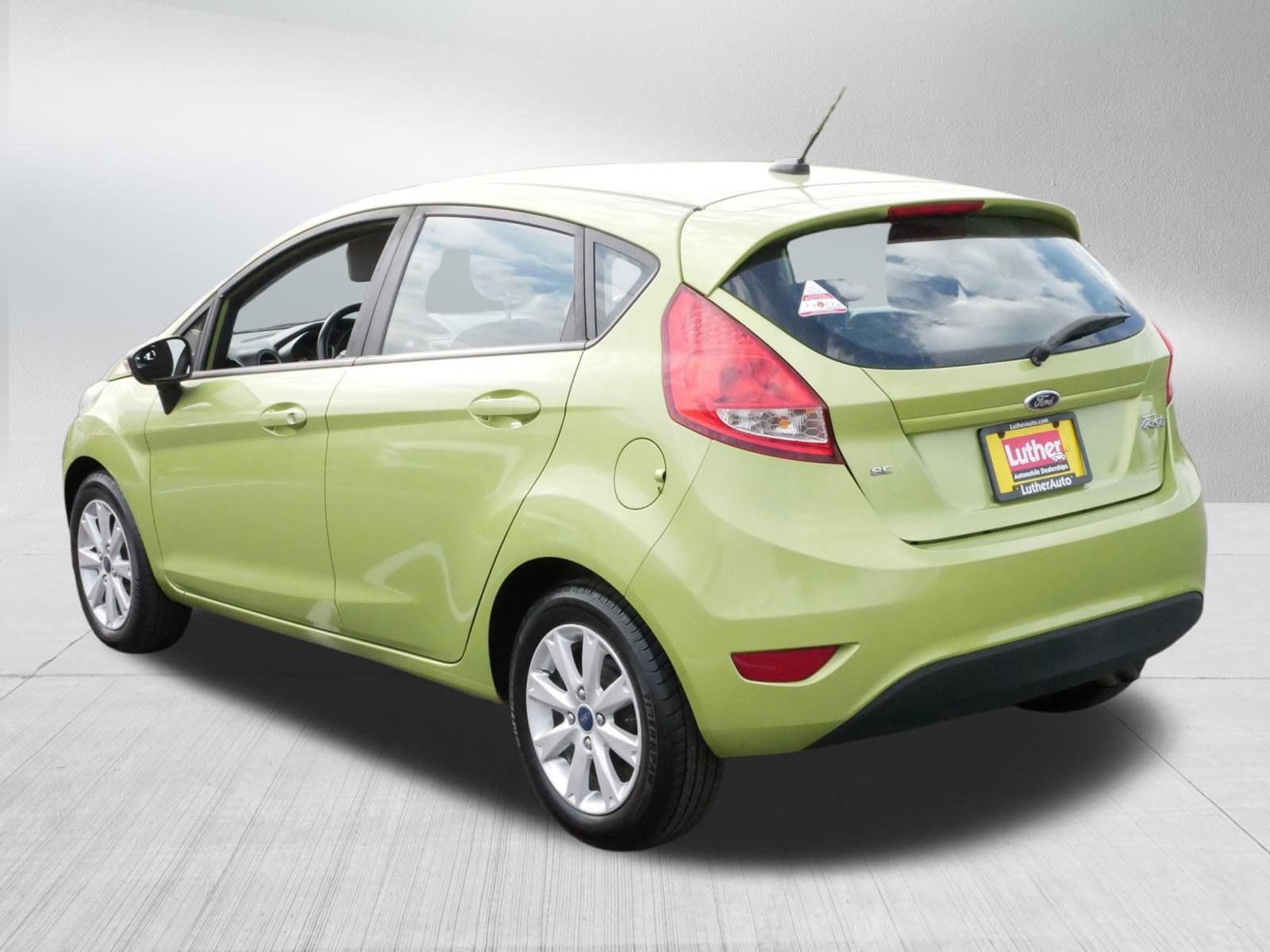 2013 Ford Fiesta SE photo 4