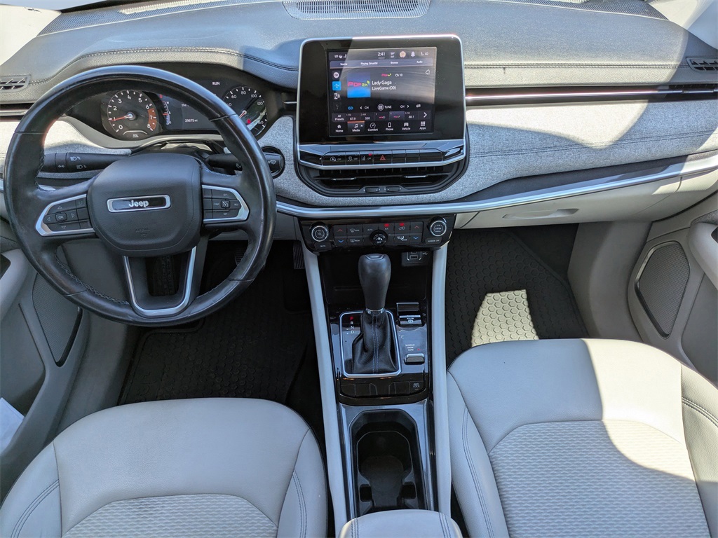 2022 Jeep Compass Latitude photo 14