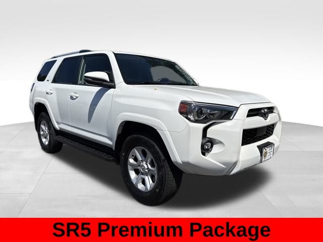 2024 Toyota 4Runner SR5 Premium photo 3