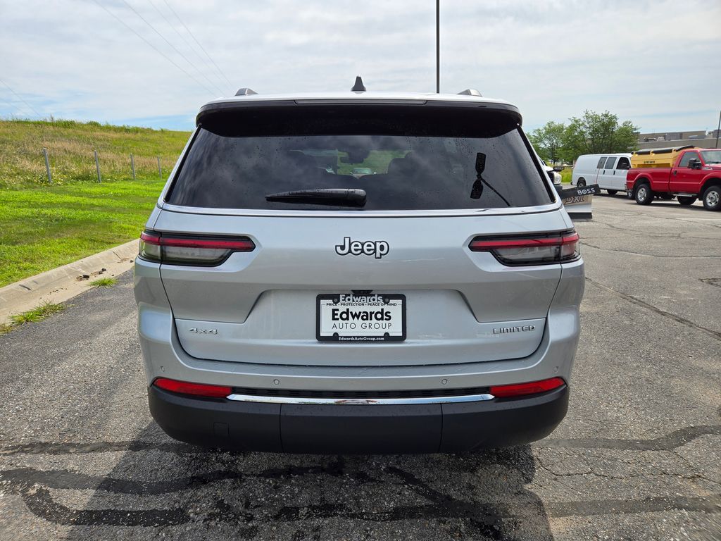 2025 Jeep Grand Cherokee Limited photo 3