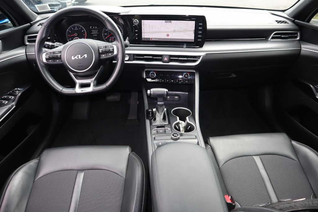 2023 Kia K5 GT-Line photo 11