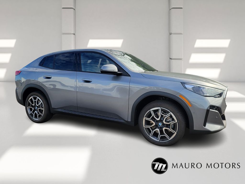 2026 BMW X2 28i's photo