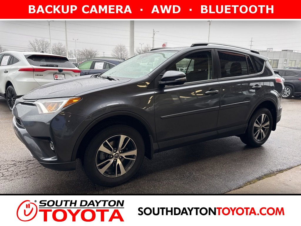 2017 Toyota RAV4 XLE's photo