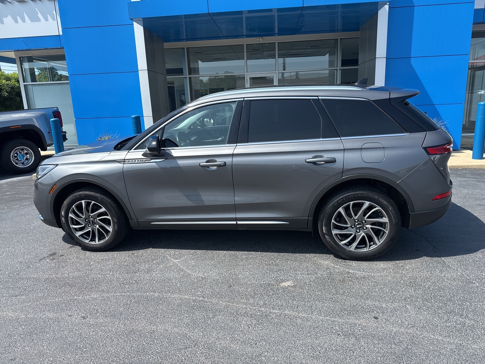 2021 Lincoln Corsair Standard photo 6