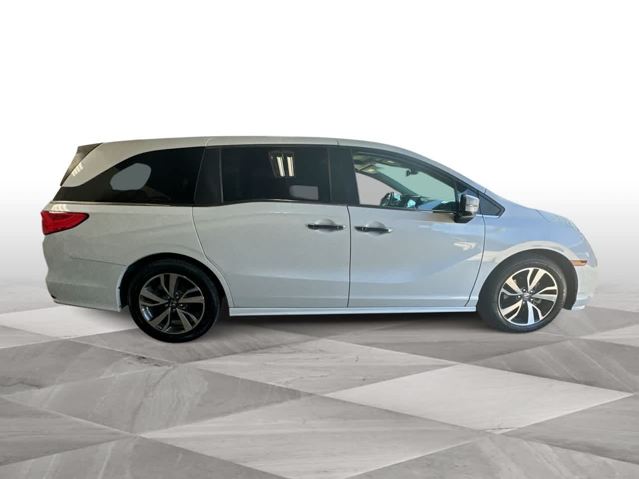 2022 Honda Odyssey Touring photo 9