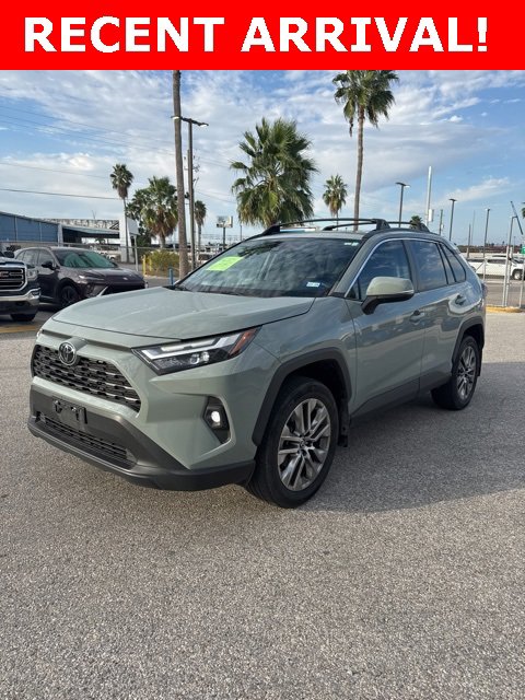 2023 Toyota RAV4 XLE Premium's photo