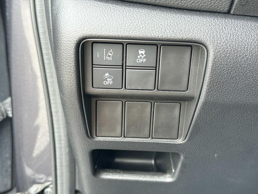 2021 Honda CR-V LX photo 34
