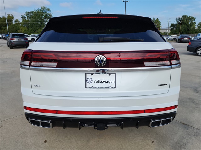 2025 Volkswagen Atlas Cross Sport SEL Premium R-Line photo 2