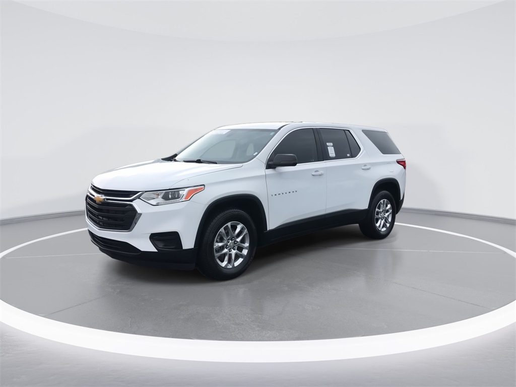 2021 Chevrolet Traverse LS photo 3