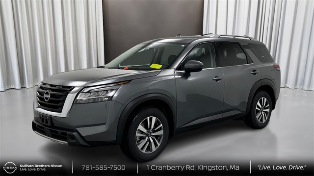 2024 Nissan Pathfinder SL