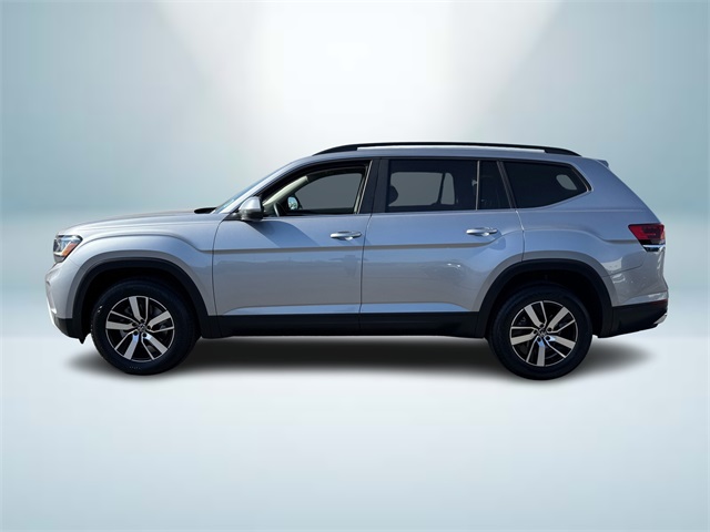2022 Volkswagen Atlas SE photo 2